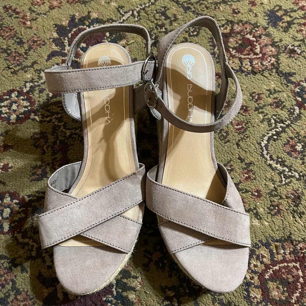 Big Buddha Suede Crisscross Ankle Strap Sandals 9